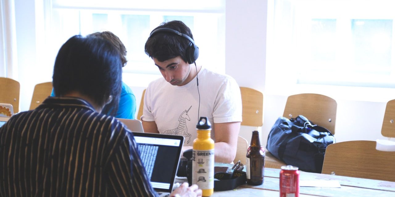 How to Set and Maintain Healthy Boundaries When Working Remotely