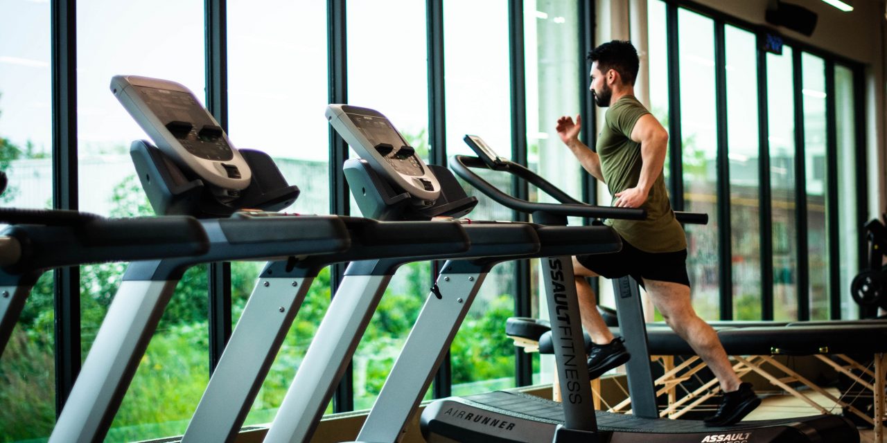 What are the Benefits of Gym-Coworking Hybrid Spaces?