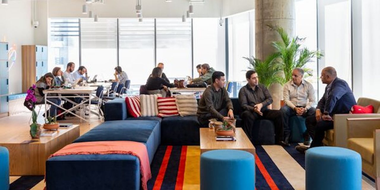 The Social Side of Coworking: Building Connections in Shared Spaces