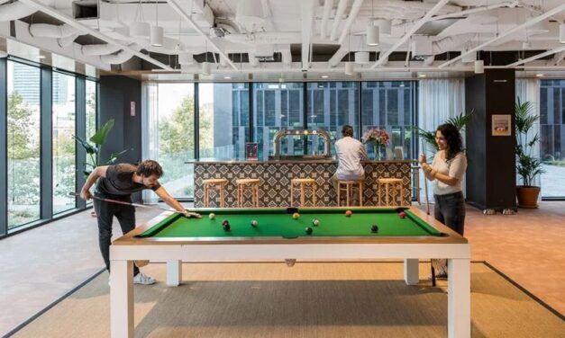 How to Help Colleagues Choose the Perfect Coworking Space When Relocating