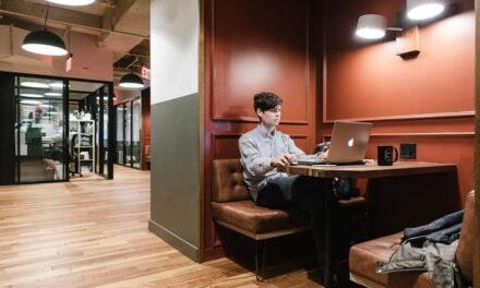 Integrating AI in Coworking Spaces: Enhancing Collaboration and Efficiency