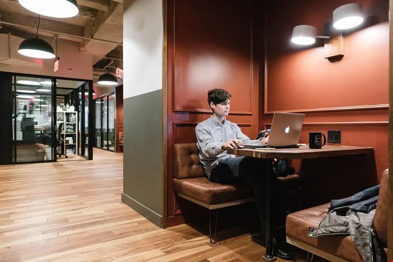 Integrating AI in Coworking Spaces: Enhancing Collaboration and Efficiency